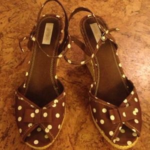 Polka dot wedge heels
