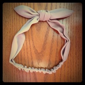 Brandy Melville Hairband