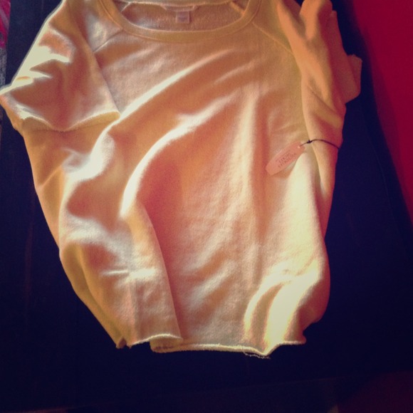 🚫SOLD BUNDLE🚫VS Yellow top