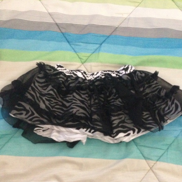 Zebra animal print onesie and tutu - Picture 3 of 4