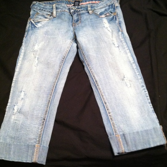 Wet Seal Caprees
