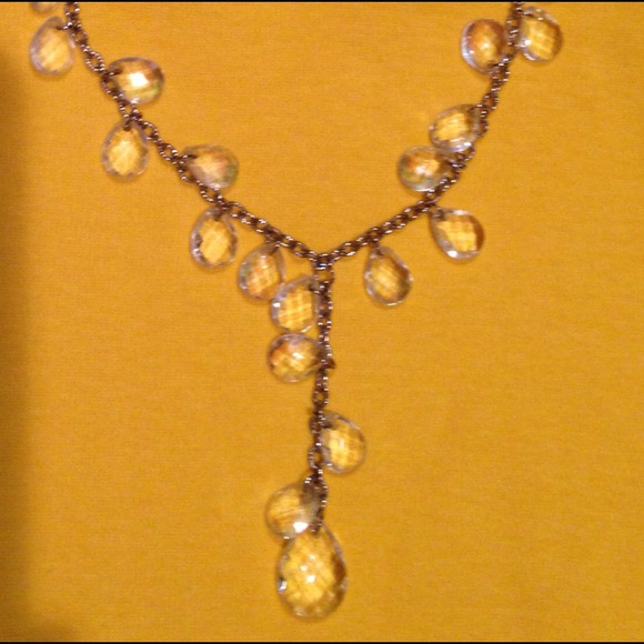 Costume crystal fashion necklace-Dainty!!