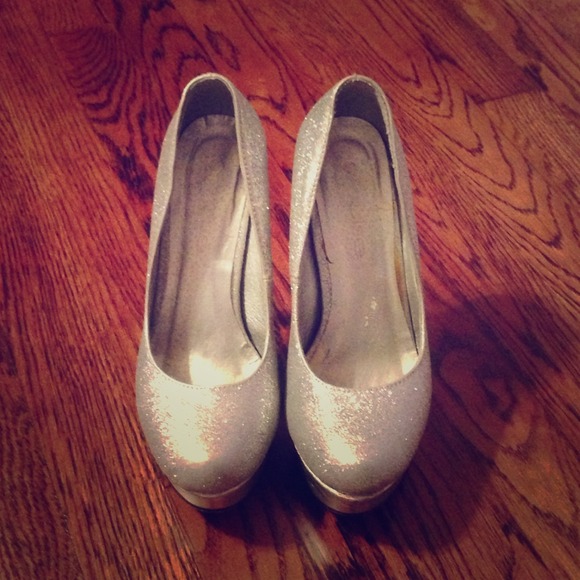 Pulse Silver Heels