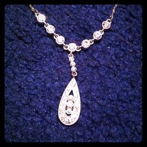 Silver elegant necklace!