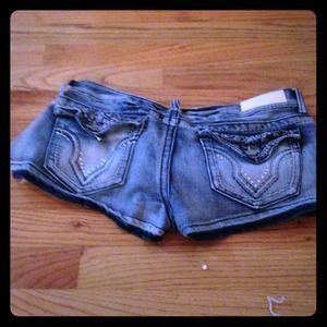 Denim super booty shorts