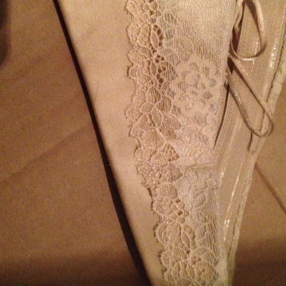 Bra! - Picture 2 of 3