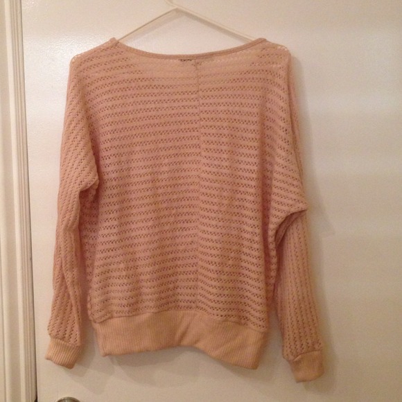 ❌SOLD in bundle ❌ Pink pullover !!! - Picture 2 of 2