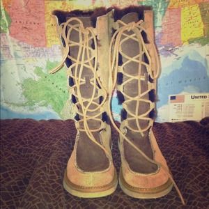 Ugg Australia Women's Uptown Boots (Chesnut)