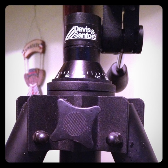 Davis and Stanford "Magnum tripod"