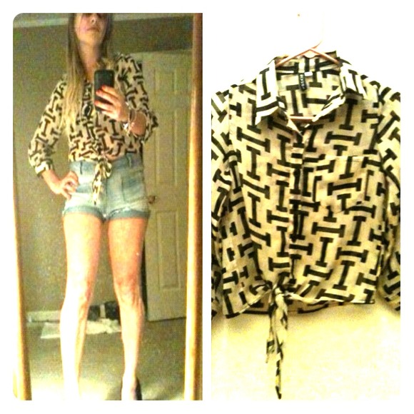 ❤Cute Chiffon Top❤