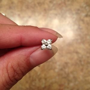 Cubic Zirconia Flower Cartilage/Tragus Earring.