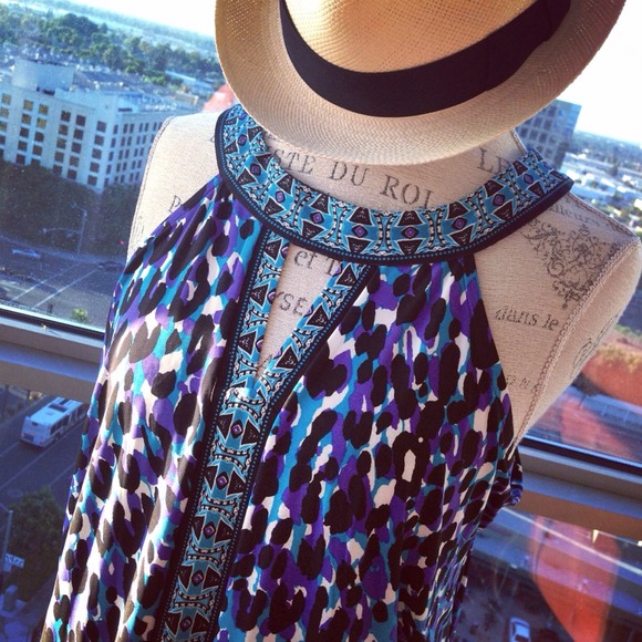 Fabulous INC Tunic Top