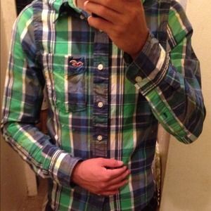 Mens Hollister button up shirt (small)
