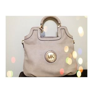 BUNDLE! 🌟🌟MULTI USE STUNNING PURSE🌟🌟