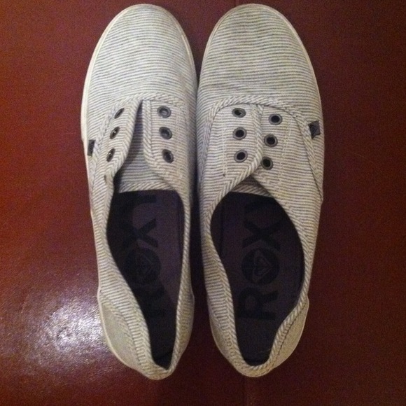 Roxy slip ons size 9 barely worn