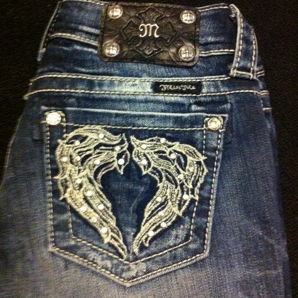 Size 26 Miss Me Capris. Never worn!