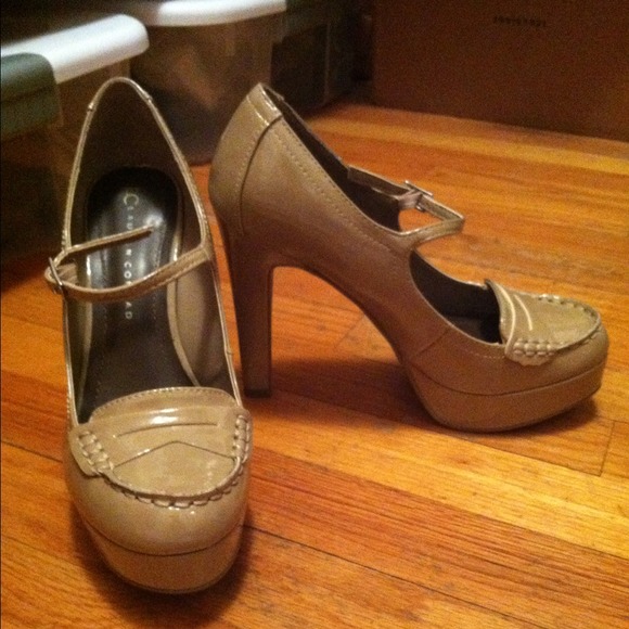 🚫SOLD🚫! Lauren Conrad Nude Heel Loafers🚫SOLD🚫!