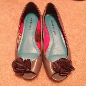 Madden girl flats size 6!
