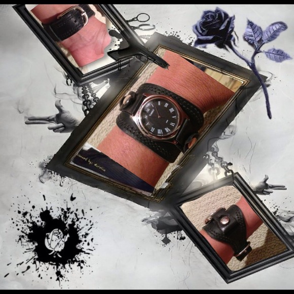 Street Edgy Black Leather wristwatch