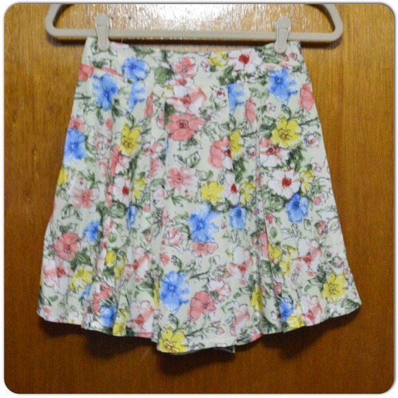 Floral Skirt - Picture 3 of 3