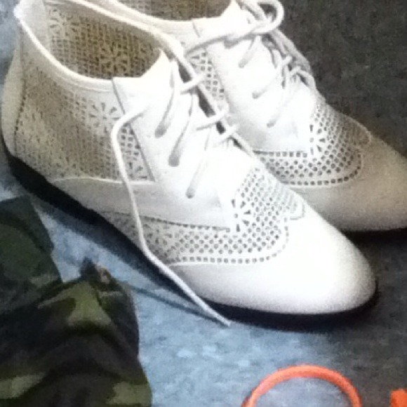White Oxford boots