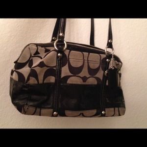 Medium size coach bag