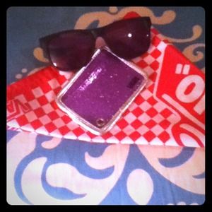 A bandana, coin purse, and glasses