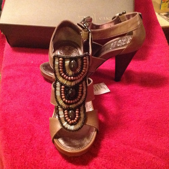 VINCE CAMUTO (SOLD)✔✔✔✔✔✔✔
