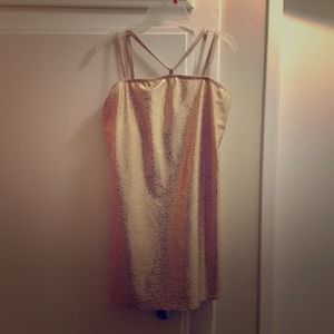 🚫🚫 SOLD 🚫🚫Cute gold sparkle top