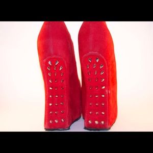 🚫✋RESERVED FOR SHELL143✋🚫HOT RED PUMPS