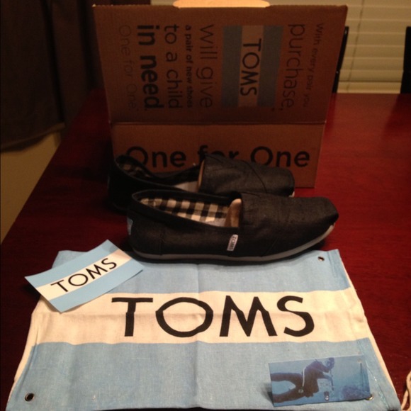 Tom's size 10 Slate Women's Classics, Like new