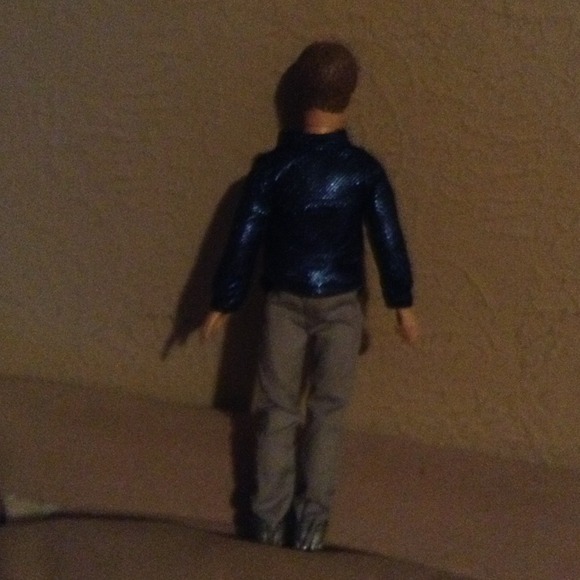 A new Justin bieber doll - Picture 4 of 5