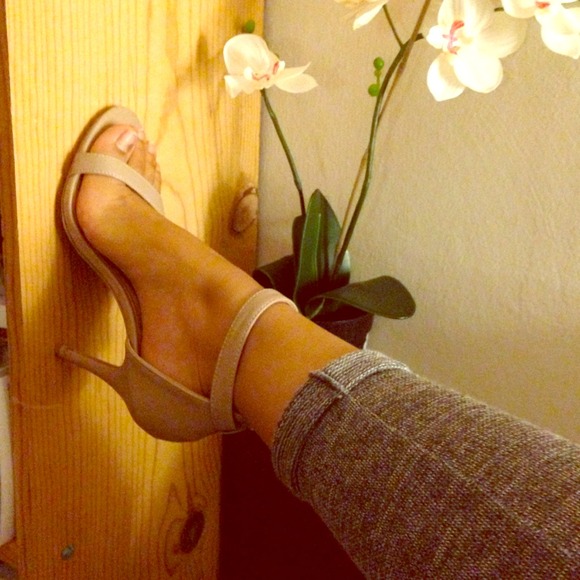 Zara basic nude sandals dupe sz 8.5