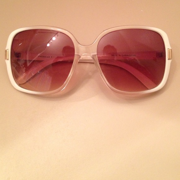 ☀White Ombré American Eagle Sunglasses☀ - Picture 3 of 4