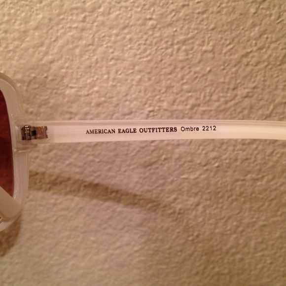☀White Ombré American Eagle Sunglasses☀ - Picture 4 of 4