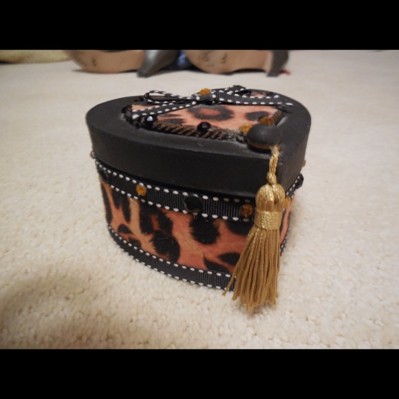 Heart Shaped Jewelry Box - Picture 3 of 3