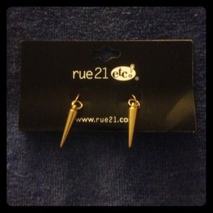 Gold spiky earrings!!