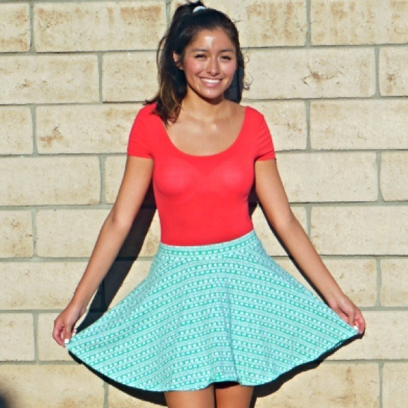 Red leotard - Picture 3 of 4