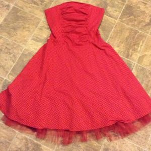 RETRO PINUP STYLE POLKA DOT DRESS