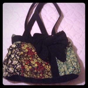 Floral hand bag