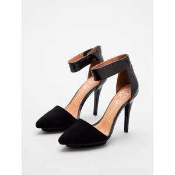 Jeffrey Campbell Solitaire Pump/UK top BUNDLE