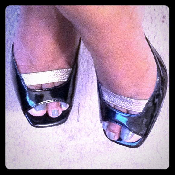 🚫SOLD🚫Vintage Tahari shoes