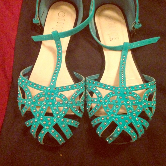 Stylist sandals