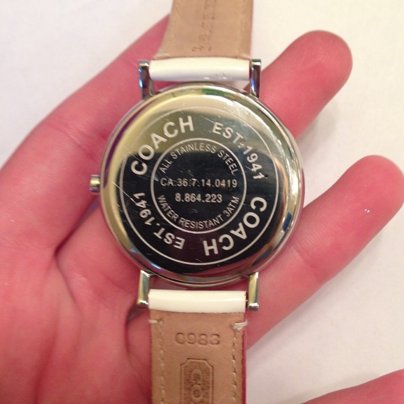 AUTHENTIC Coach Poppy Watch - Picture 2 of 4