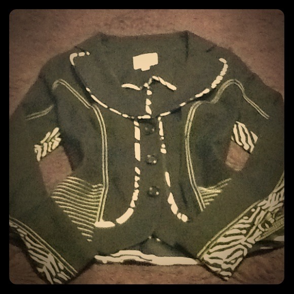 Alberto Makali black jacket