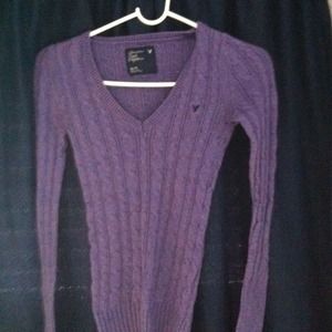 Sold in bundle !! American eagle sweater