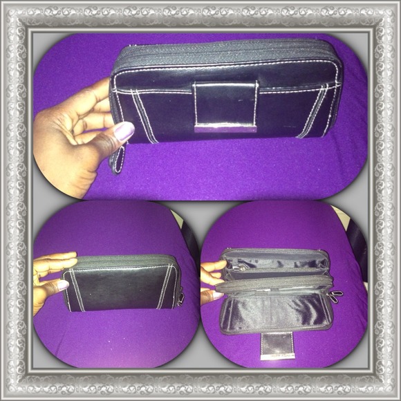 Purses. - Picture 2 of 3