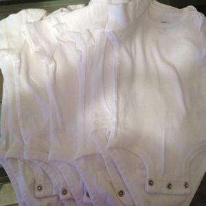 🚫SOLD IN BUNDLE🚫Carter's infant white onesies