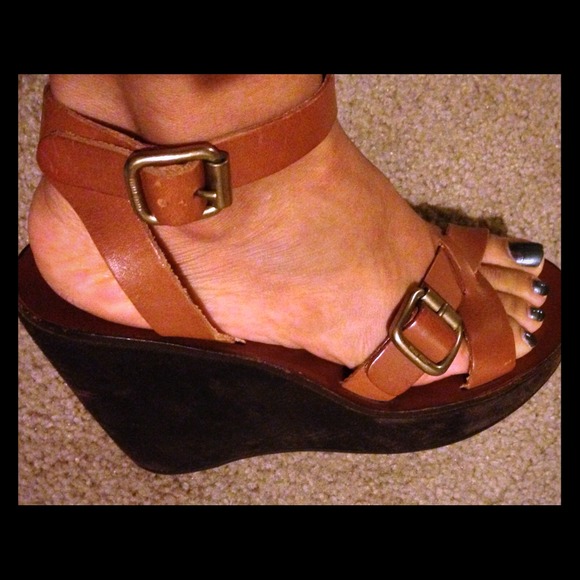 SOLD❗️ Miu Miu dark tan wedges