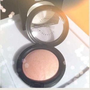 MAC PORCELAIN PINK MSF